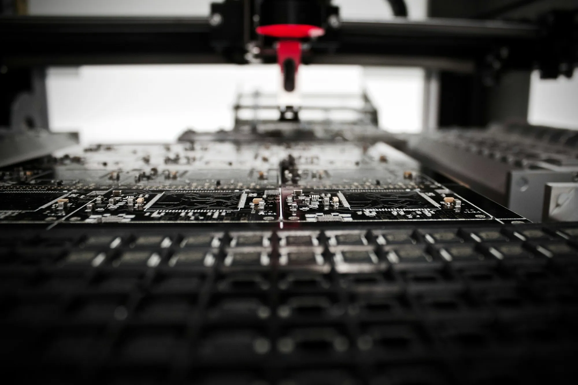 Automated equipment working over a circuit board
